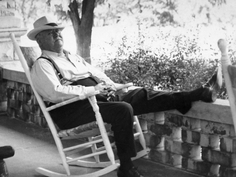 Walter_porch